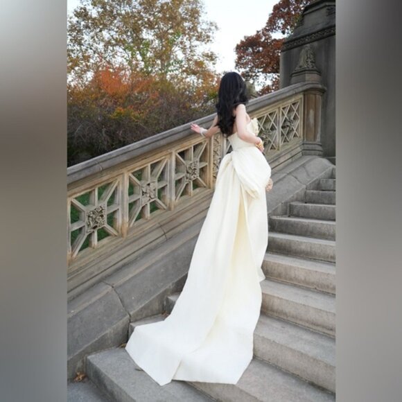 Rachel Gilbert Romy White Gown AU2/US4 - Picture 2 of 16